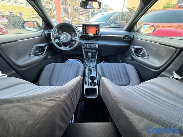 carros - Toyota Yaris 2022 8