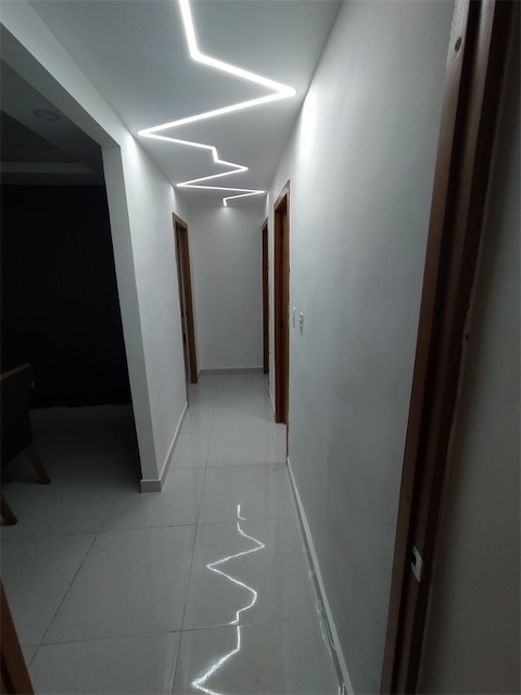 apartamentos - Venta de apartamento 4to piso con terraza y 221mts próximo avenida España  2