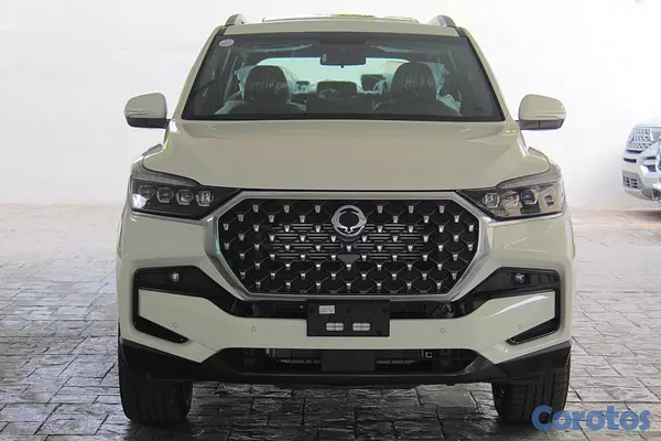 jeepetas y camionetas - KGM Rexton URBAN PLUS  7