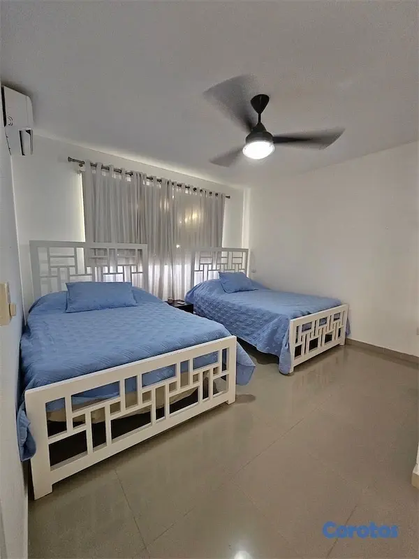 casas vacacionales y villas - Venta de Villa totalmente amueblada en Playa Nueva Romana, 324.99 Ms2 solar 4