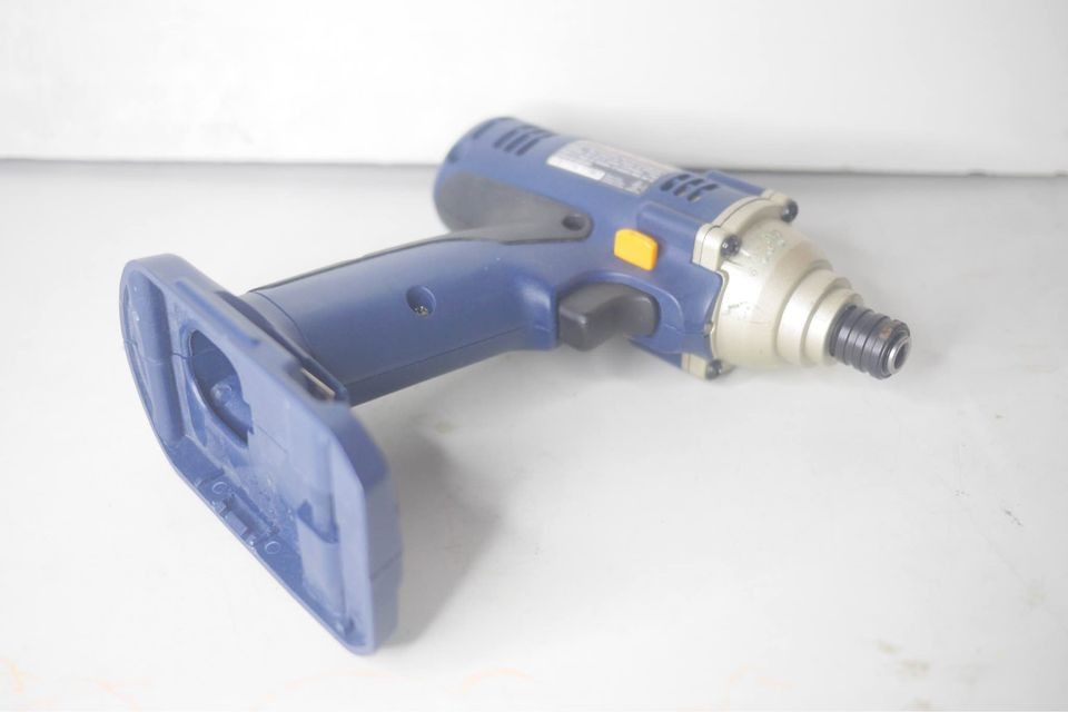 herramientas, jardines y exterior - TALADRO RYOBI sin cable de 18 voltios 1/4" de impacto P230 Sin Cargador 1