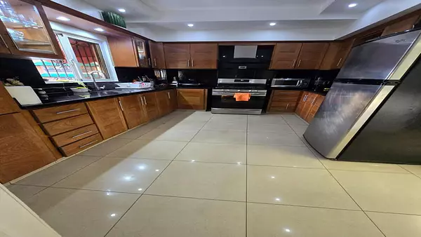 apartamentos - VENTA APTO. MODERNO!!  Ensanche Mirador Norte 2