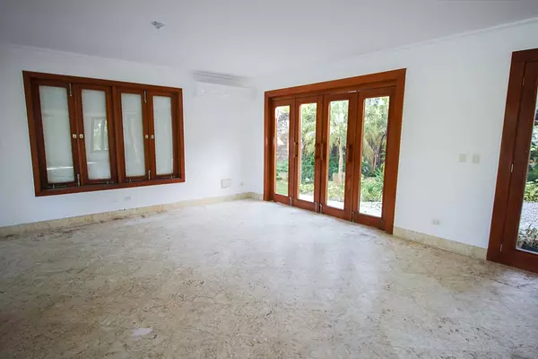casas vacacionales y villas - Amplia villa en venta en Cap Cana 7