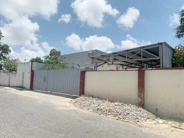 oficinas y locales comerciales - Nave en herrera 240 m 2