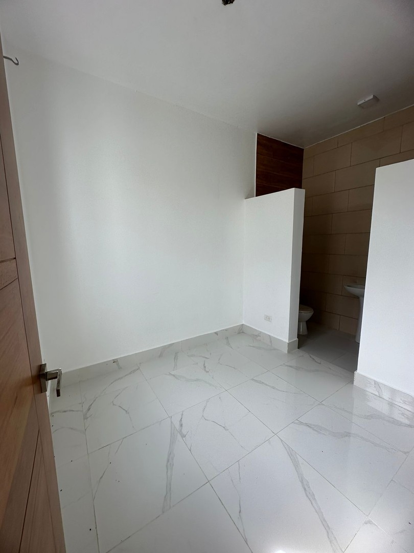 casas - Se Vende Casa Moderna en Llanos de Gurabo 4