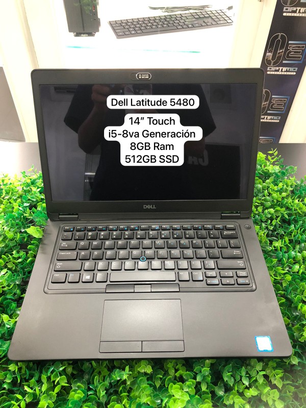 computadoras y laptops - Laptop Dell Latitude 5480 13" Touch, i5-8Va, 8GB Ram, 256GB SSD