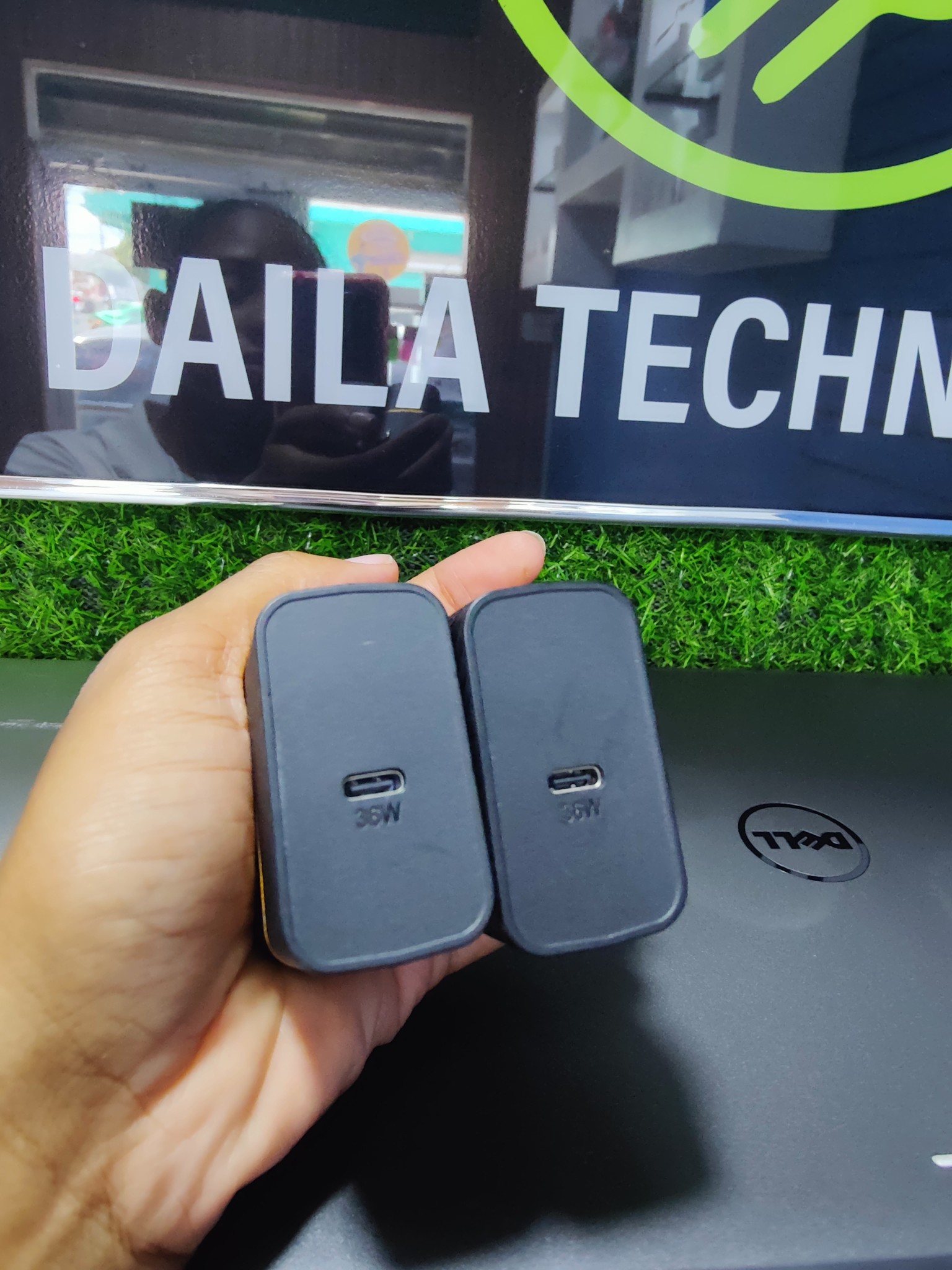 celulares y tabletas - Cabeza tipoc oterbox 3