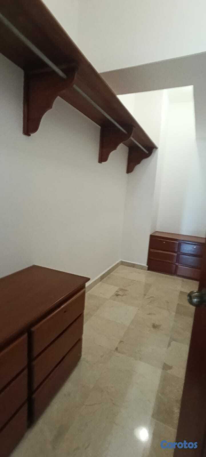 apartamentos - Renacimiento, Amplio apartamento con Balcón, 250m2 7