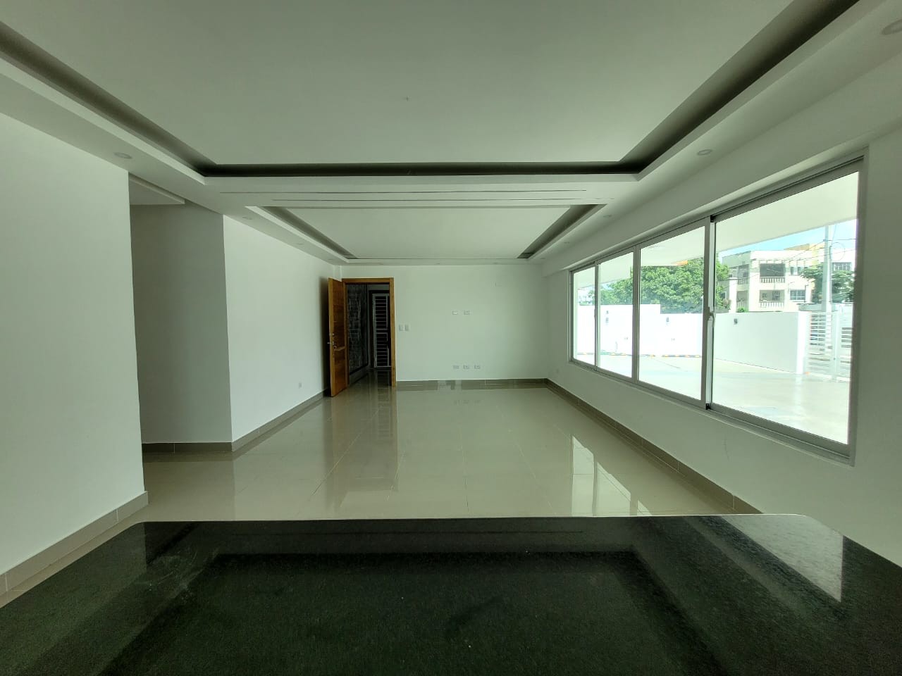 apartamentos - Apartamento terminado, grande y bonito, con patio (H.C) 4