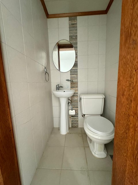 apartamentos - Alquiler de Apartamento Vacio Amplio en Seralles 6