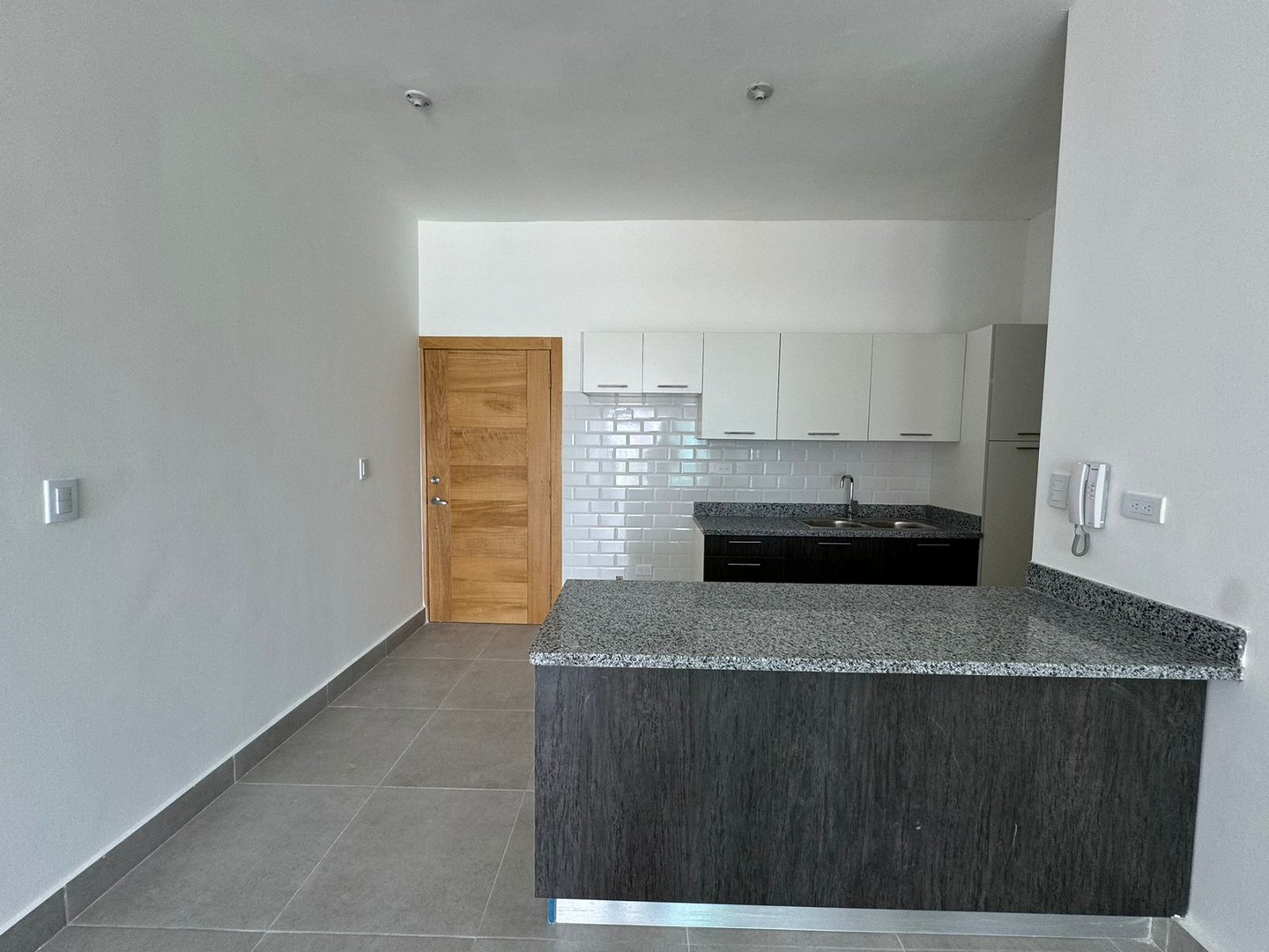 apartamentos - Apartamento Nuevo en Venta
BELLA VISTA SUR
USD 172,000.00 8
