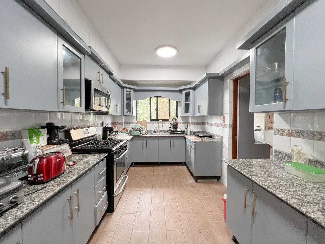 apartamentos - Gazcue, Apartamento en Venta muy bien Distribuido  3