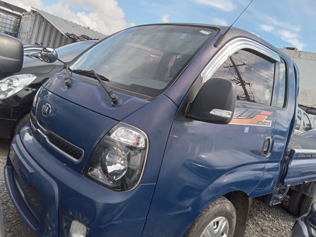 otros vehiculos - KIA BONGO III 2018 AZUL DESDE: RD$ 840,100.00