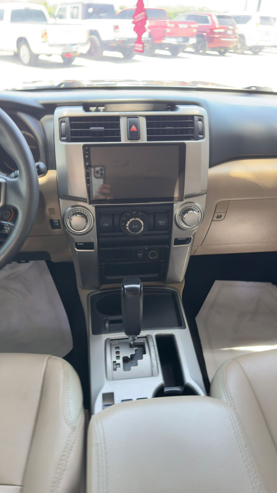 jeepetas y camionetas - 2013 Toyota 4 Runner Limited
Financiamiento disponible,  2