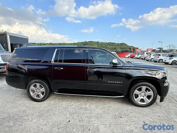 carros - Chevrolet Suburban 2015 4