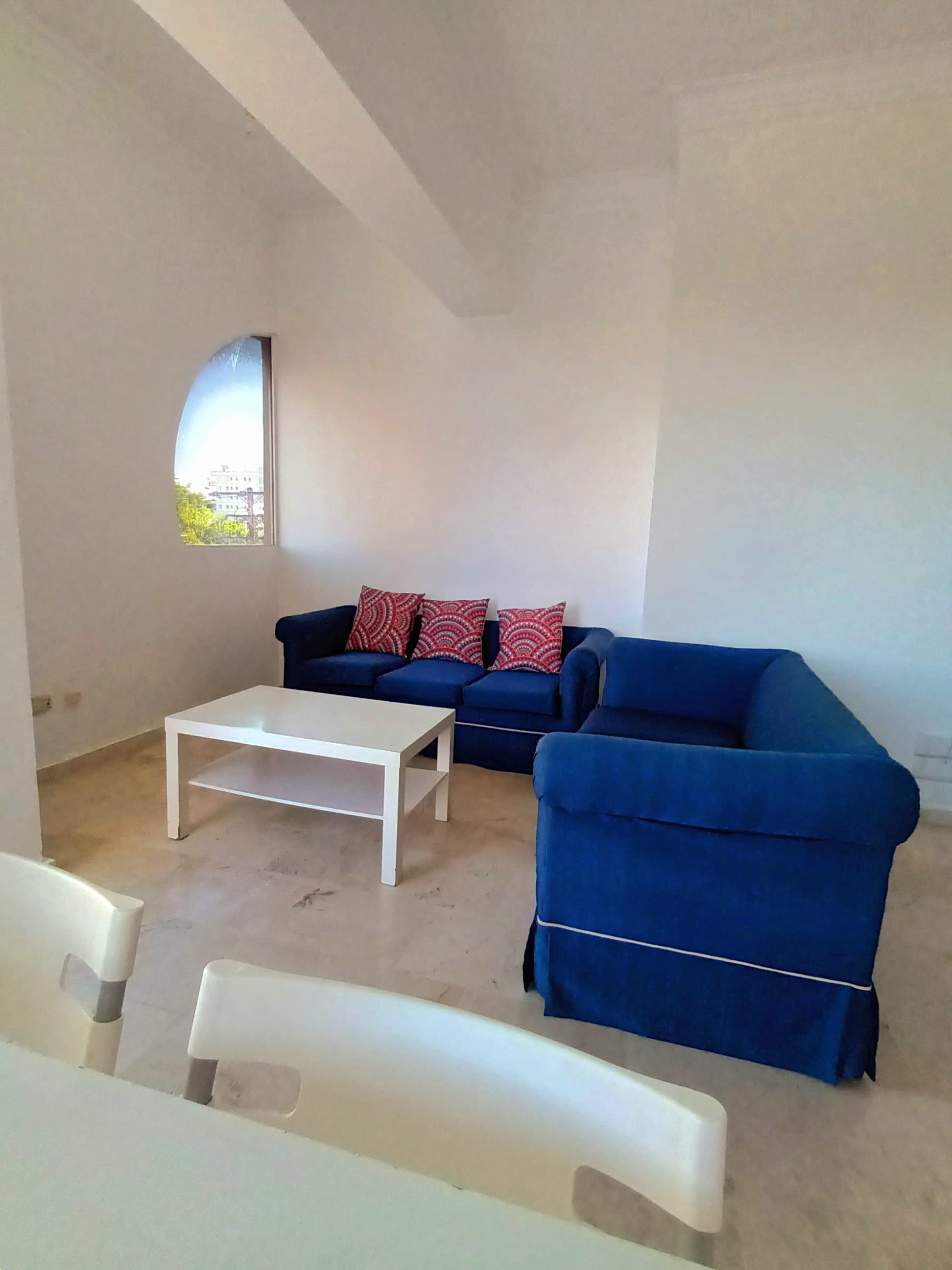 apartamentos - 
Torre residencial y comercial

60 M2
1 Habitación
1 Baño
Sala
Comedor
Cocina

