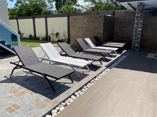 casas vacacionales y villas - Venta de Villa con piscina y 600mts ubicada en juan dolio República Dominicana  7