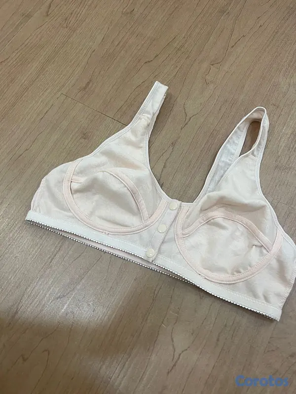 ropa para mujer - Brasier sin barillas 
250 C/U 
3 colores disponibles 4