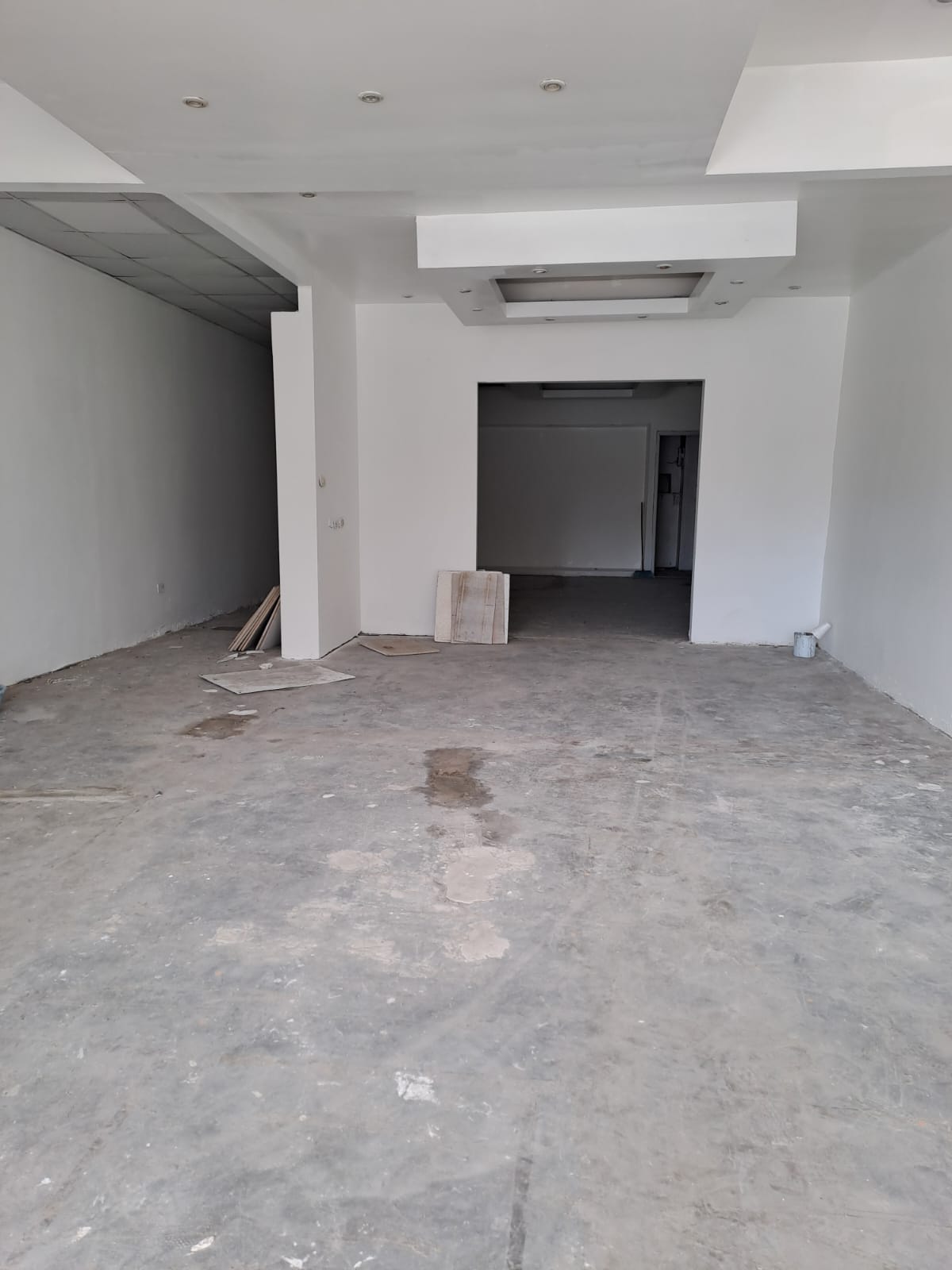 oficinas y locales comerciales - Alquilo Local 1er piso 91 mts en Naco  0