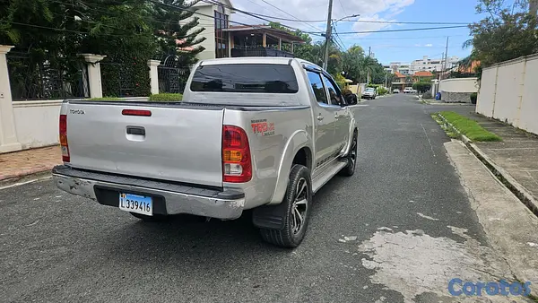 jeepetas y camionetas - Toyota hilux 4x4 3