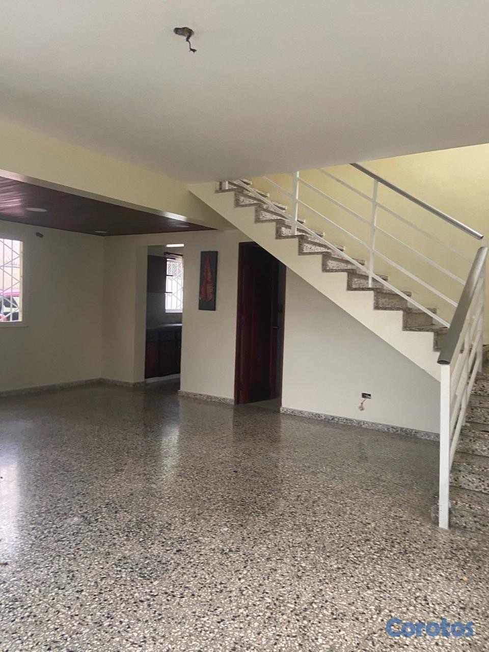 casas - ALQUILO CASA DE  2 NIVELES  KM 7 INDEPENDENCIA  SE 7