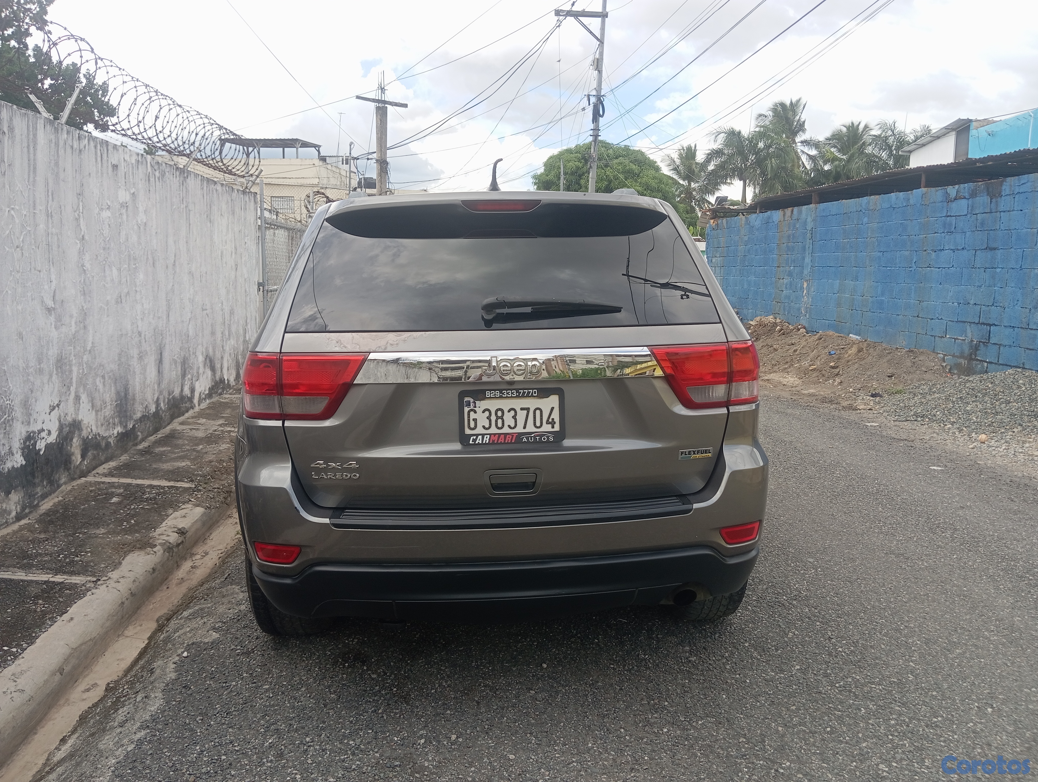 jeepetas y camionetas - Jeep Gran Cherokee 2012 en excelentes condiciones 2