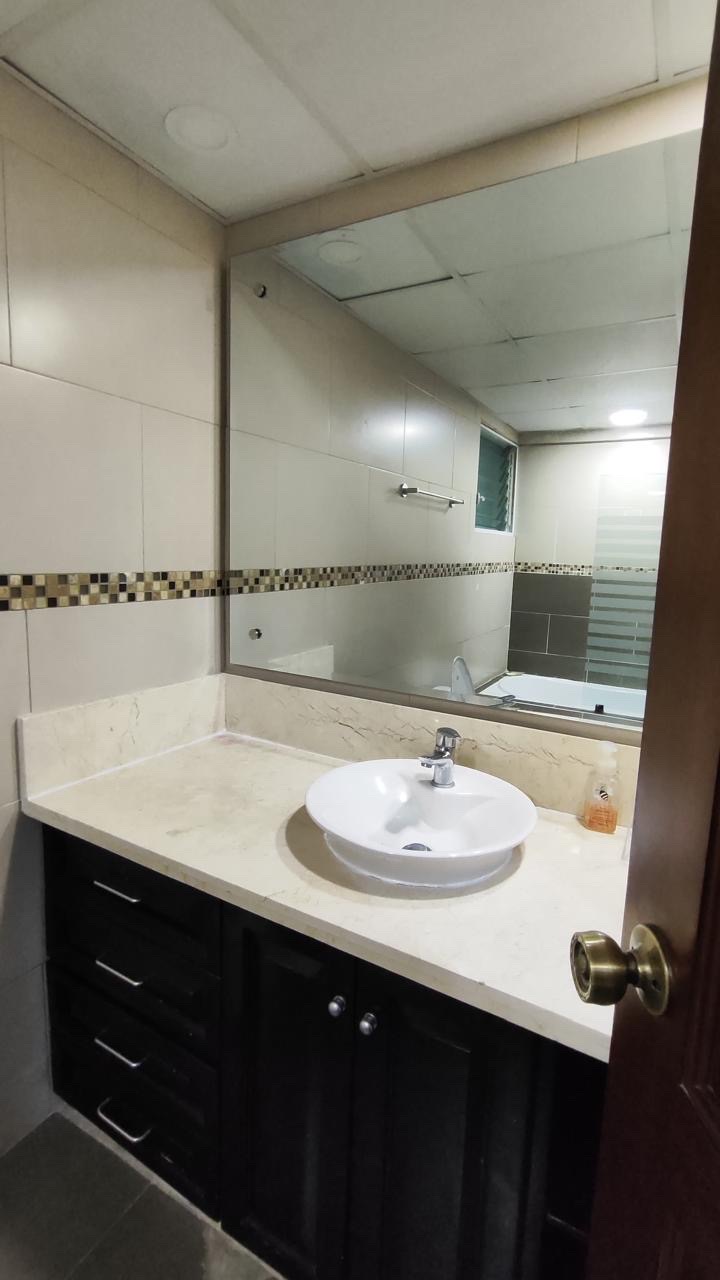 apartamentos - hermoso apartamento en zona céntrica Evaristo Morales  6
