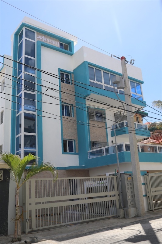 apartamentos - apartamento con 120mts en la autopista de san Isidro 3er nivel  0