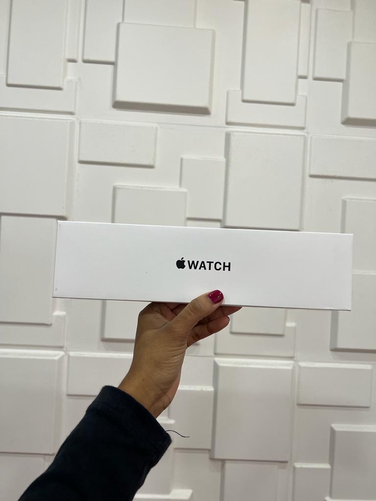 celulares y tabletas - Apple Watch SE 2022 40mm Starlight 