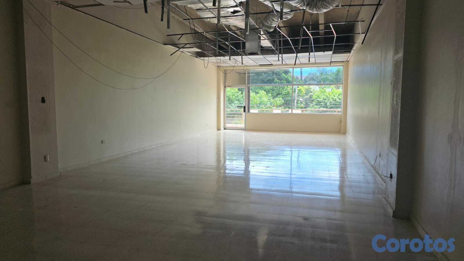 oficinas y locales comerciales - Local en Venta en Av. Rómulo Betancourt, 125m2, Punto Comercial 1