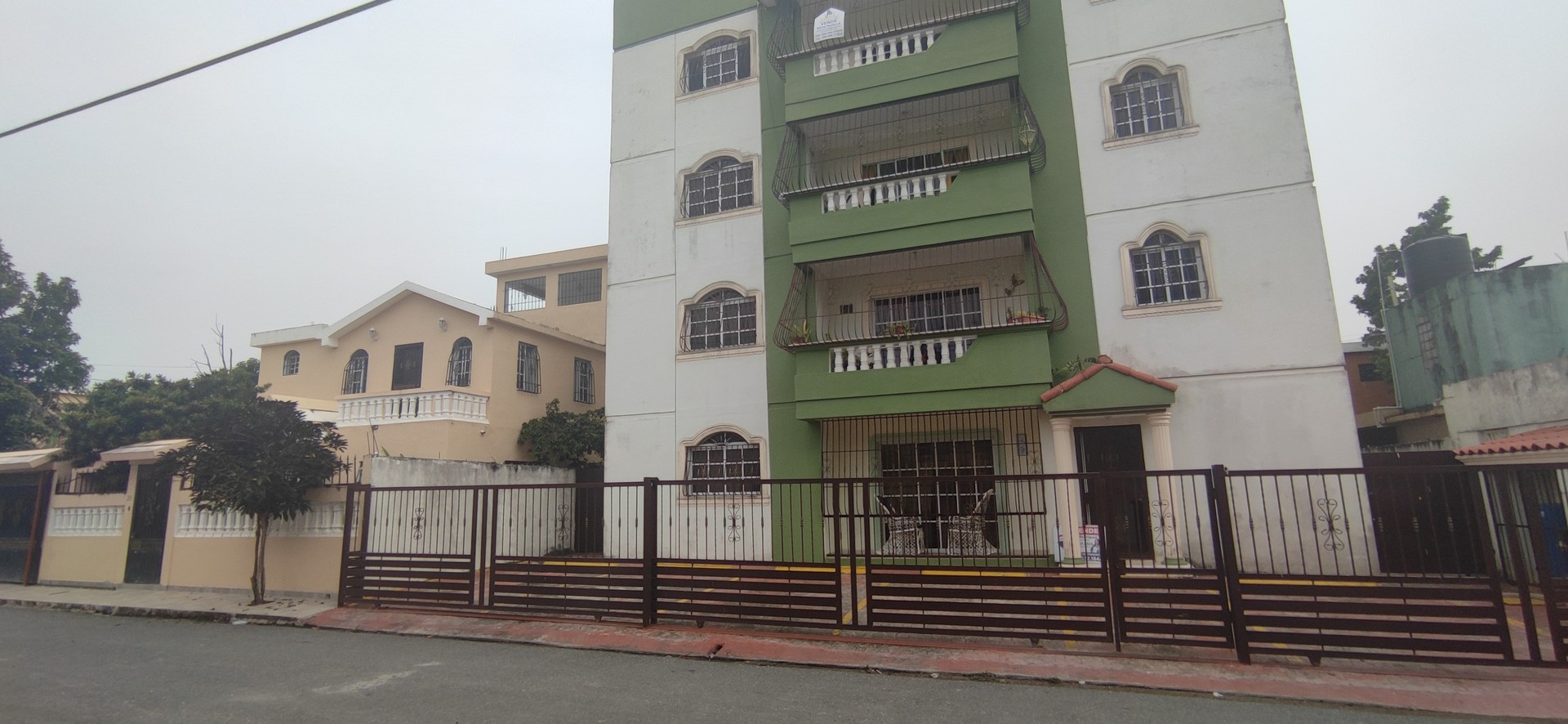 apartamentos - Se vende edificio Oportunidad de 4 apartamentos en San Isidro 
