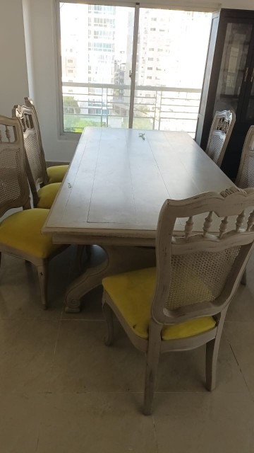 muebles y colchones - Comedor en madera de roble.