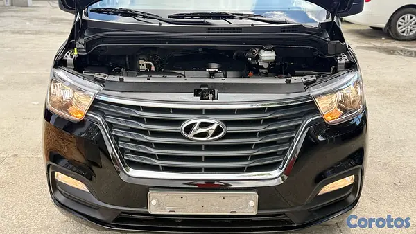 jeepetas y camionetas - 2020 Hyundai Grand Starex Diesel 11 Pasajeros 10