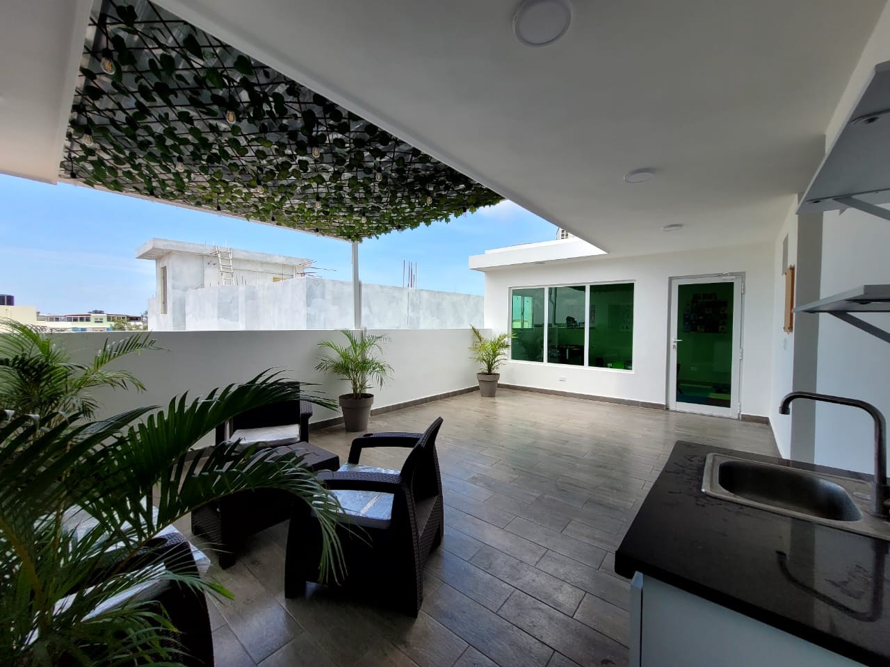 apartamentos - Apartamento terminado, grande y bonito, con patio (H.C) 5