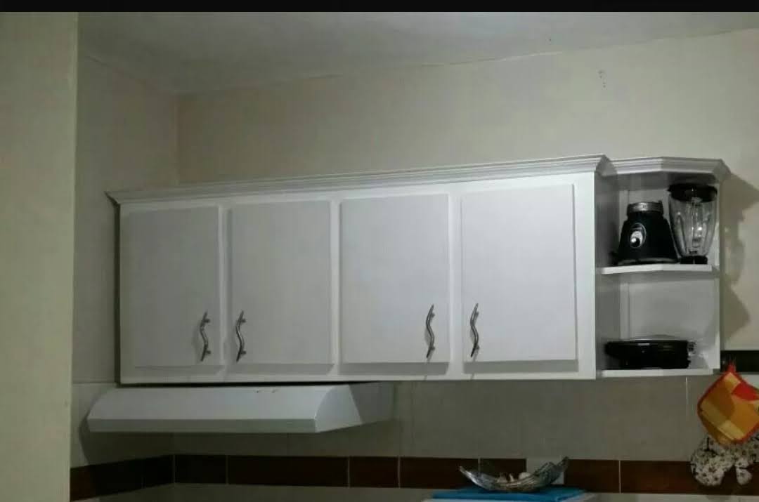 muebles y colchones - Gabinete blanco con esquinero 