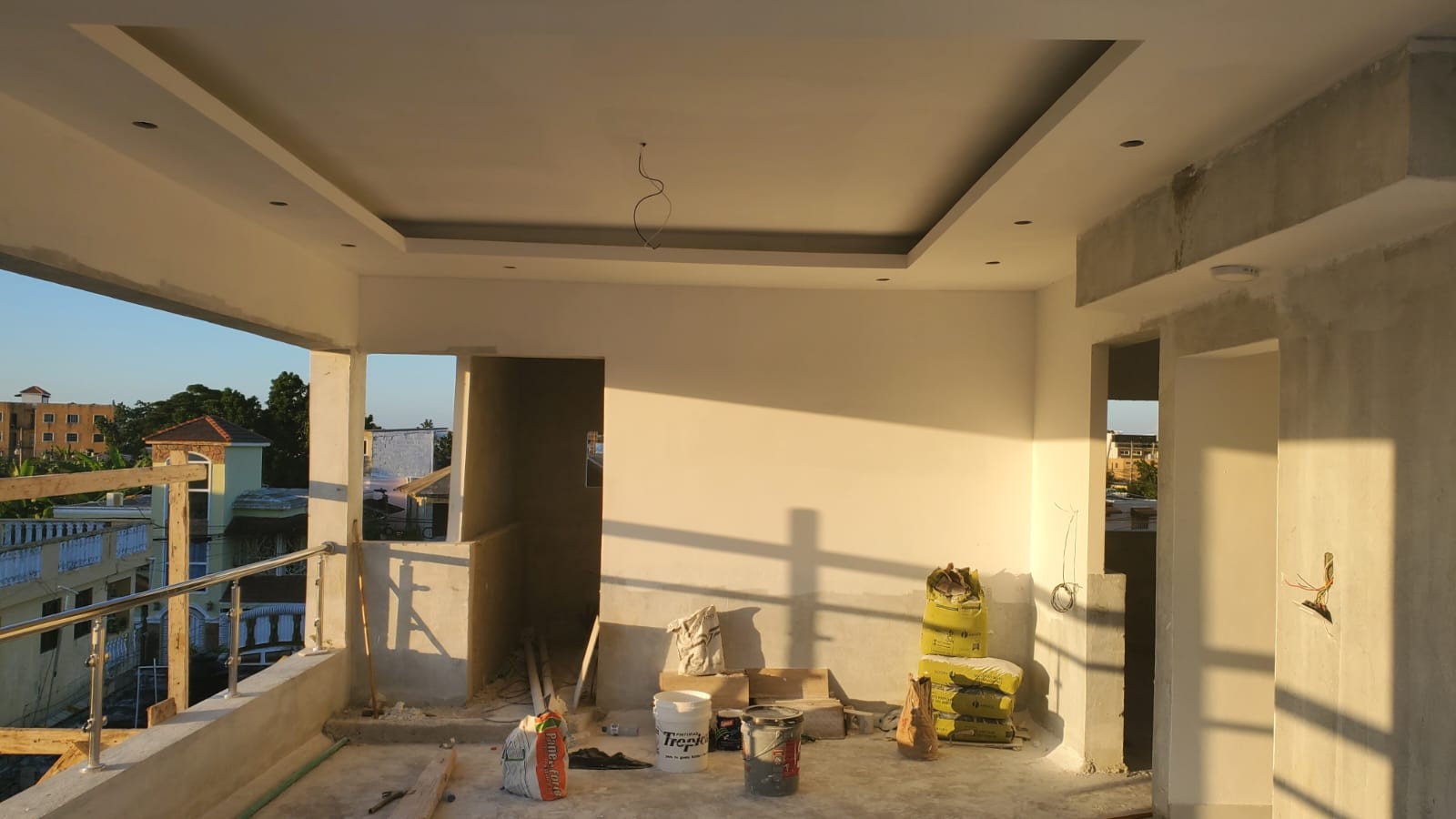 casas - CASA CON 4 HABITACIONES Y DOBLE TERRAZA 2