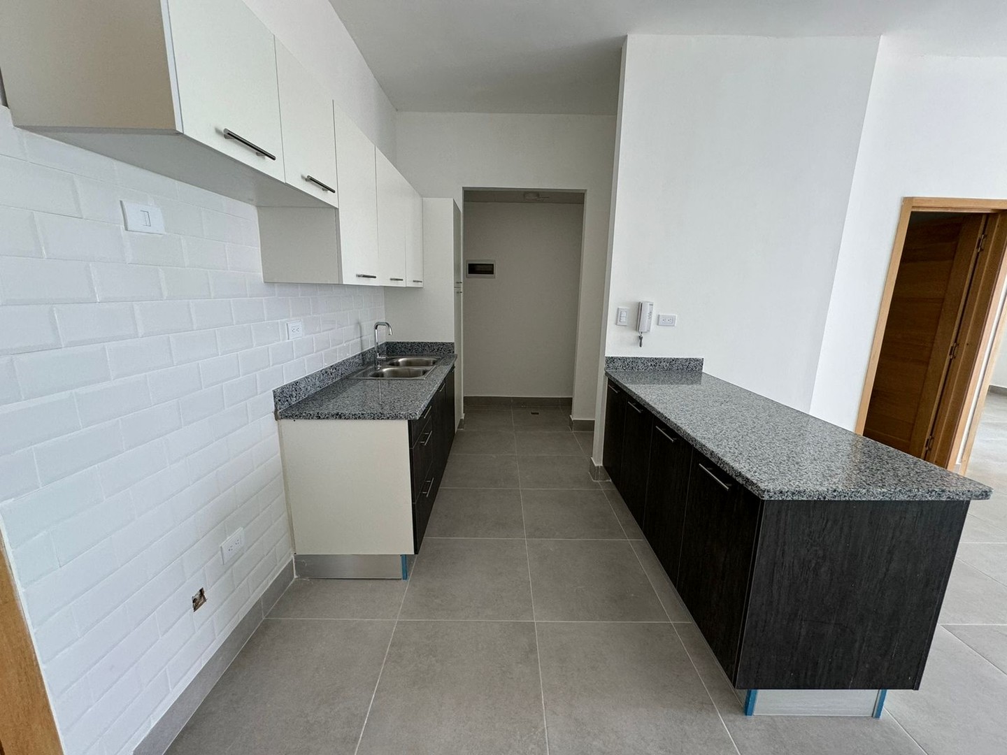 apartamentos - Apartamento Nuevo en Venta
BELLA VISTA SUR
USD 172,000.00 9