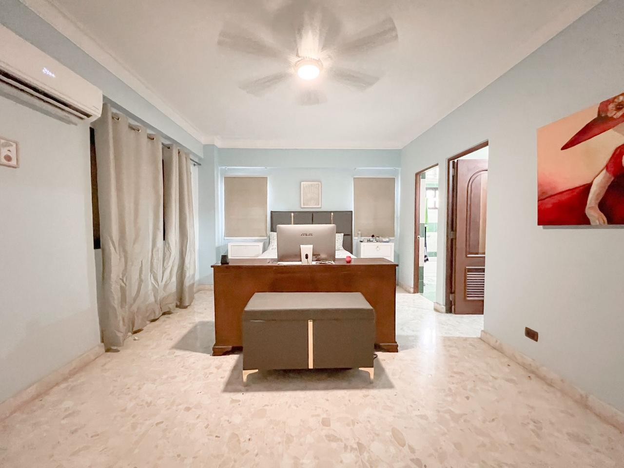 apartamentos - Gazcue, Apartamento en Venta muy bien Distribuido  4