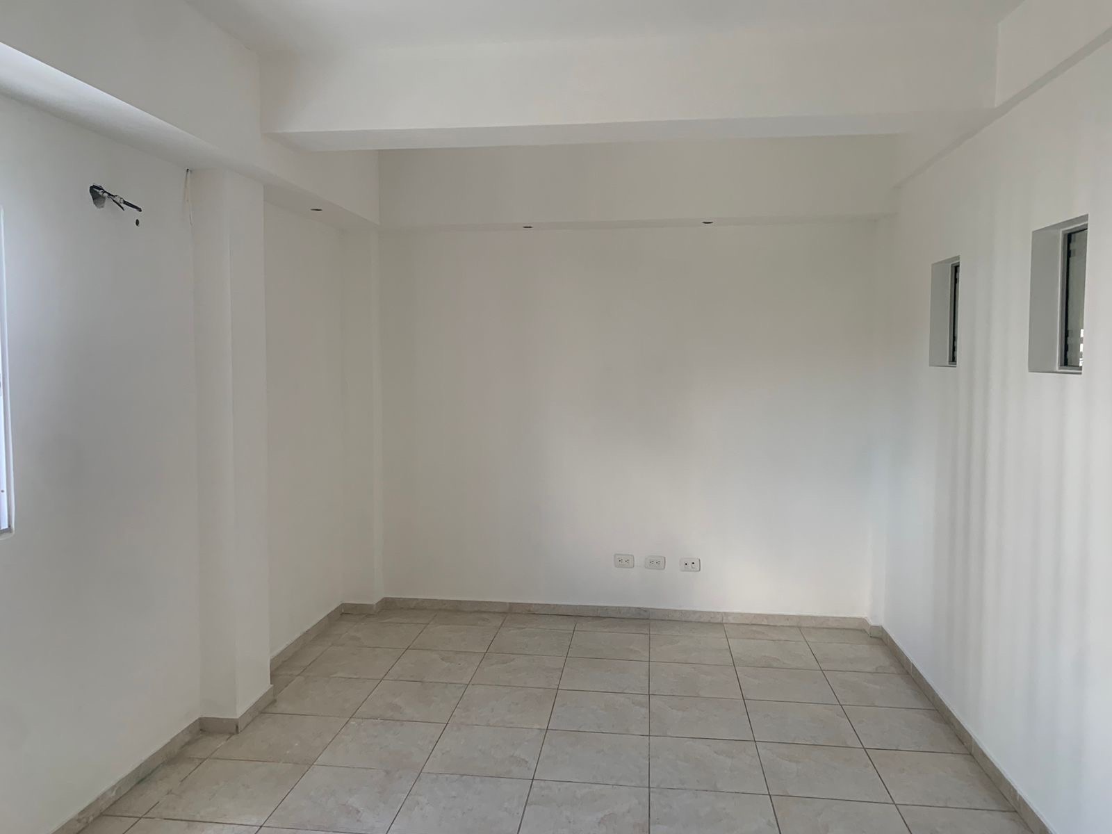 oficinas y locales comerciales - alquiler local en los Prados  4