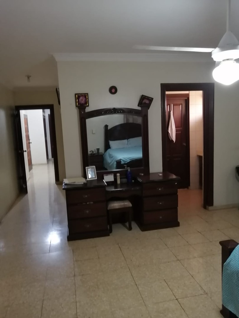 apartamentos - Se vende apartamento clásico en Av. Independencia  7