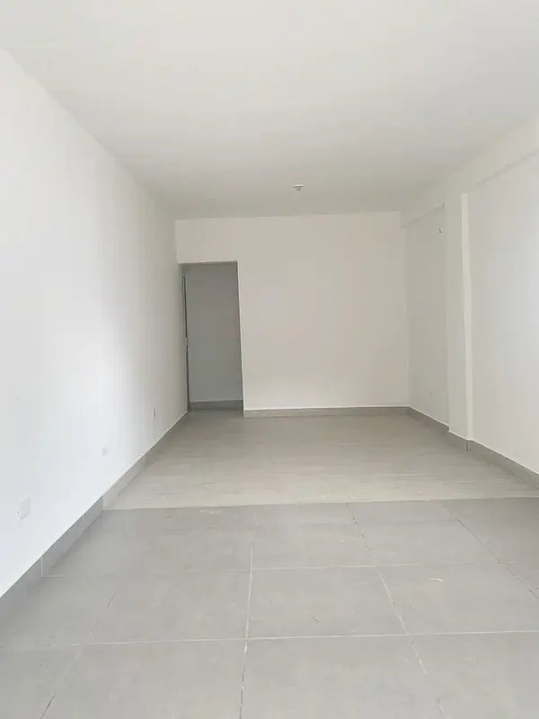 oficinas y locales comerciales - Local céntrico en los Prados 3
