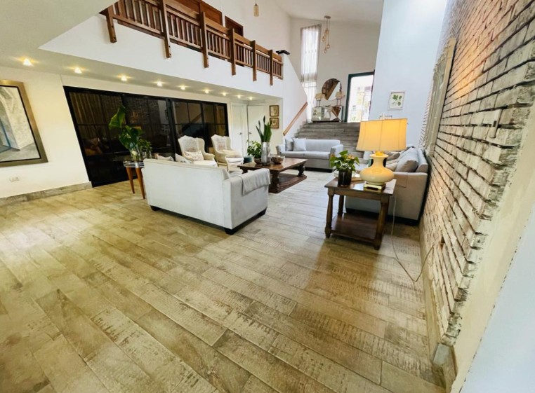 casas - Alquiler de Casa en Urb Fernandez Distrito Nacional 6