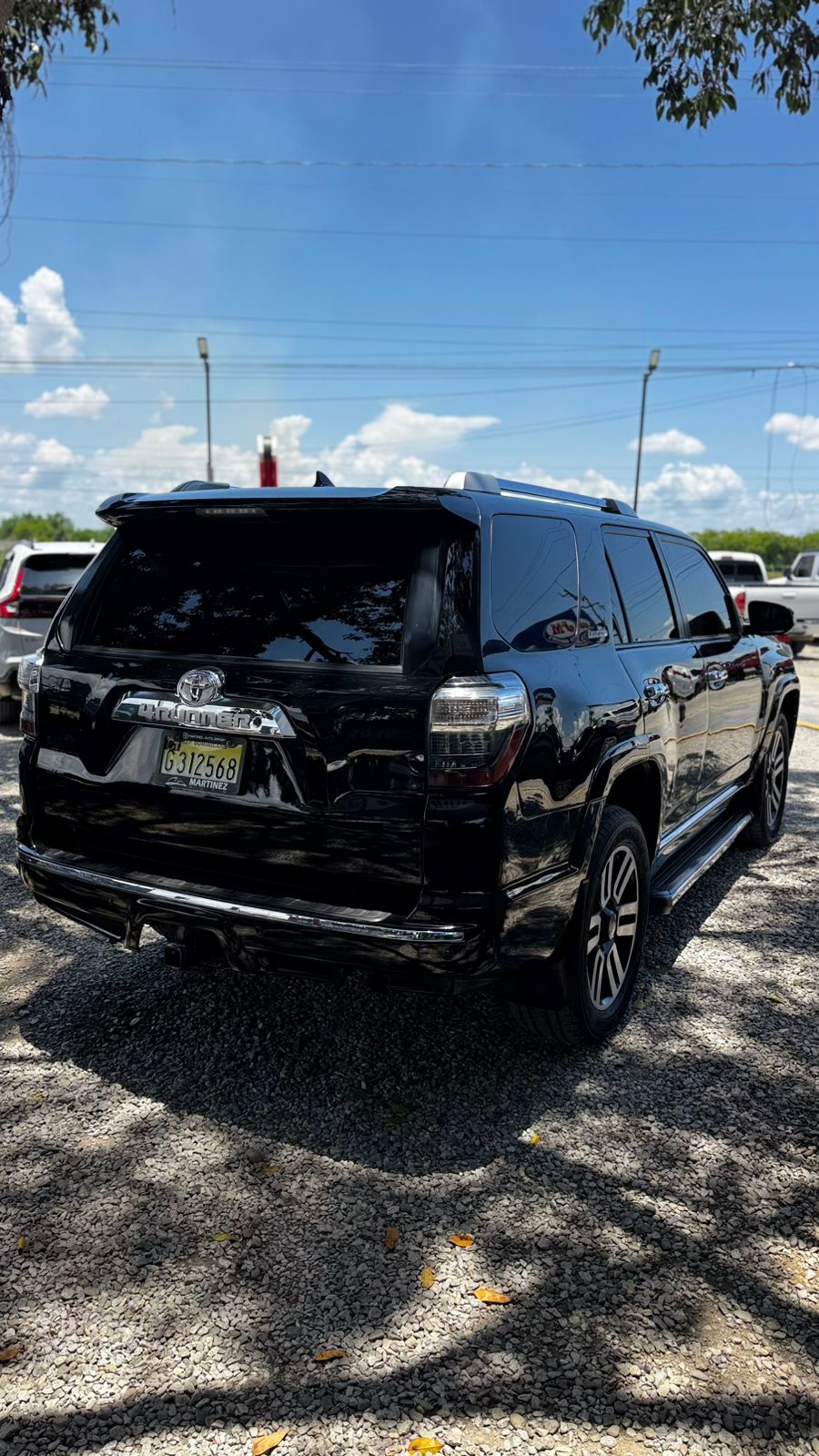 jeepetas y camionetas - 2013 Toyota 4 Runner Limited
Financiamiento disponible,  3