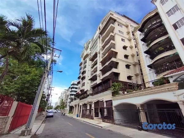 apartamentos - Venta de penthouse de 4 niveles con 622mts en la urbanización real  2