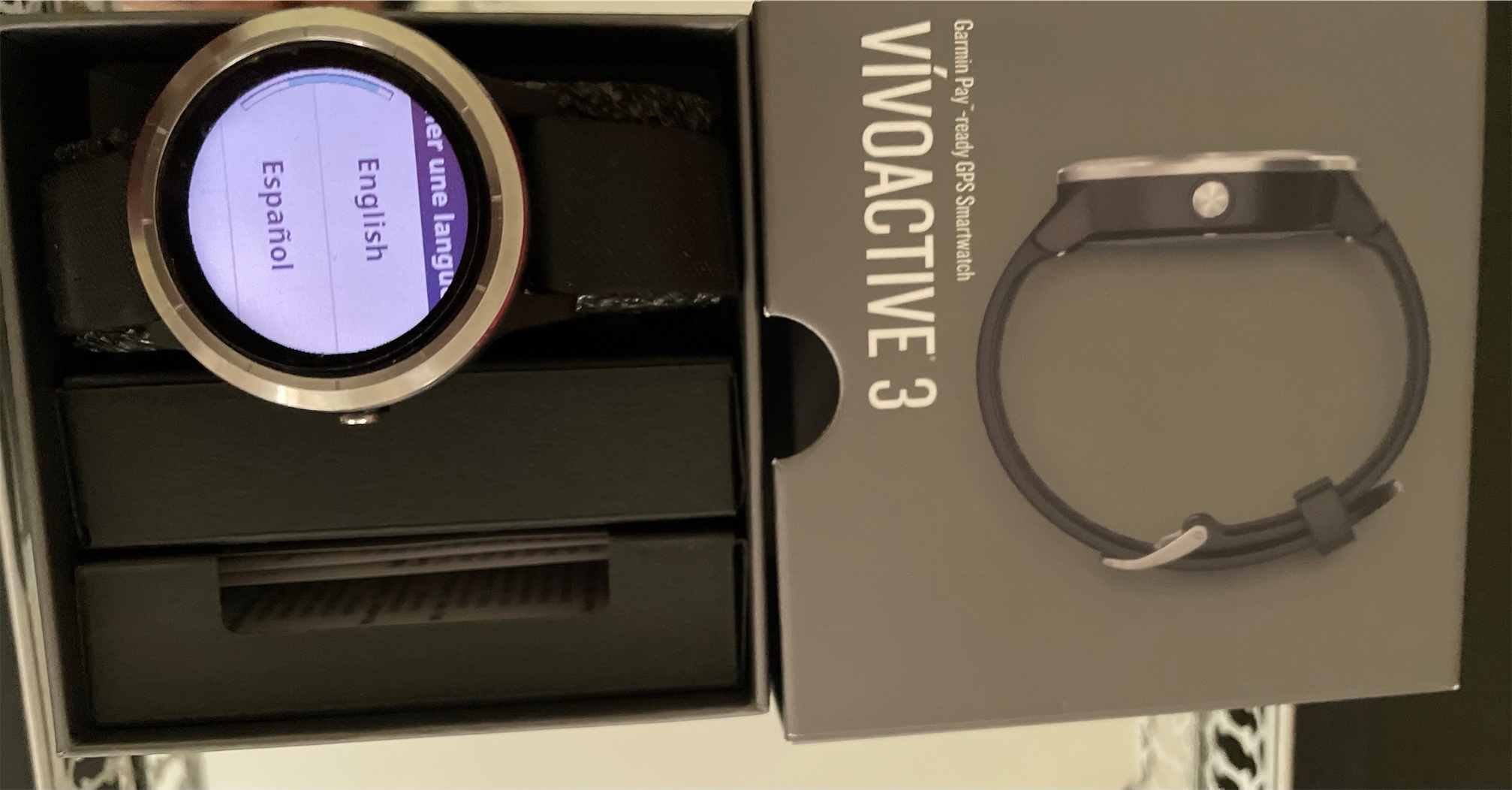 Garmin Vivoactive 3 GPS Multisport Watch - Black. En caja con su cargador comple