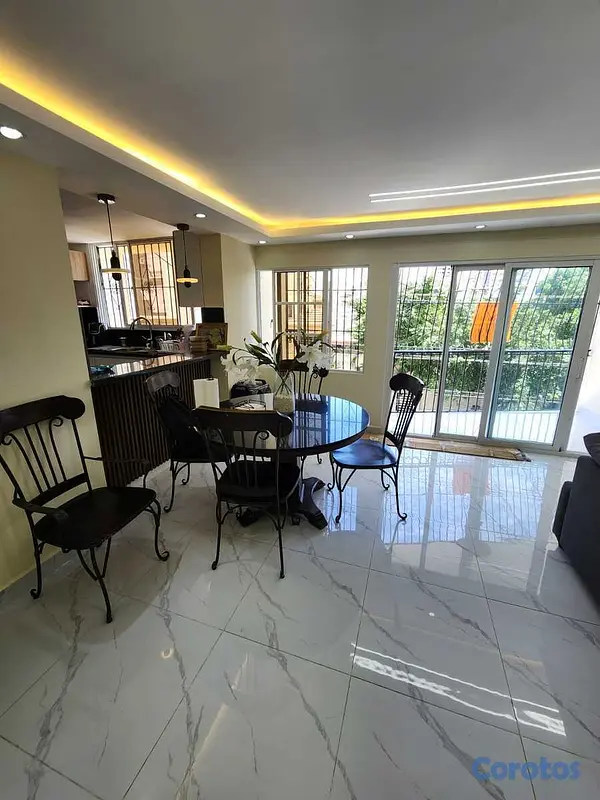 apartamentos - Tercer piso remodelado en Renacimiento 2