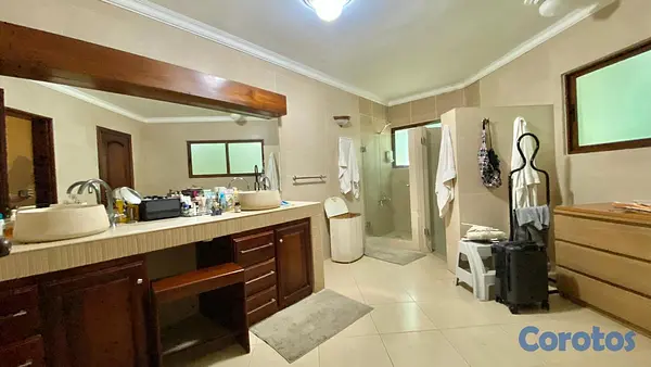 casas - Vendo Imponente Mansión en Cuesta Hermosa II, 5 HABS., 1,000 Mts.2, Patio, Pisci 5