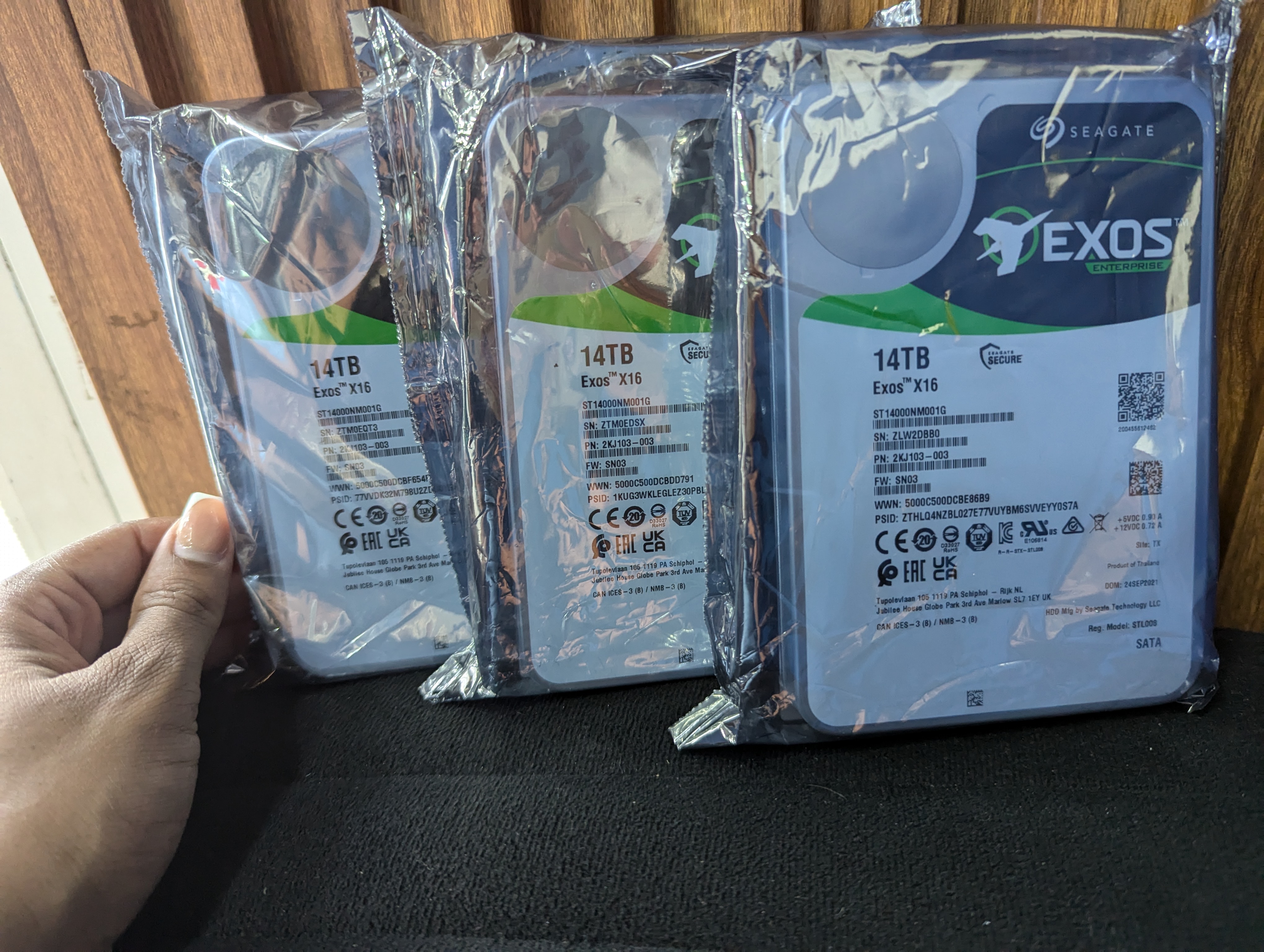 computadoras y laptops - Disco duro de 14TB Nuevos... 3