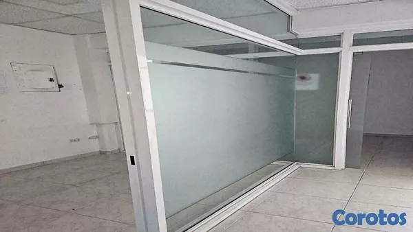 oficinas y locales comerciales - Oficina en alquiler en Evaristo Morales 2
