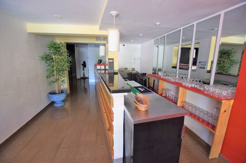 oficinas y locales comerciales - En Renta Local de 220 m² en alquiler en los Cacicazgos  5